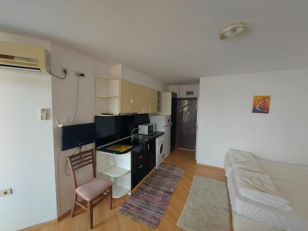 Studios & Apartments Perla Slăntjev Brjag Exteriör bild