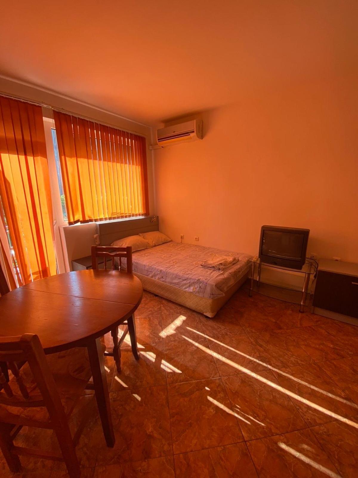 Studios & Apartments Perla Slăntjev Brjag Exteriör bild